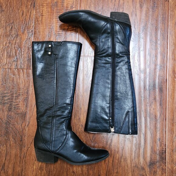 Knee-high boots with gold detailing - Picture 1 of 2